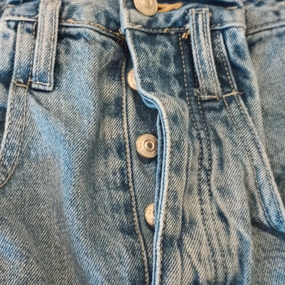 We The Free Retro High Waisted Denim Distressed Mini Jean Skirt A33 - Picture 2 of 7